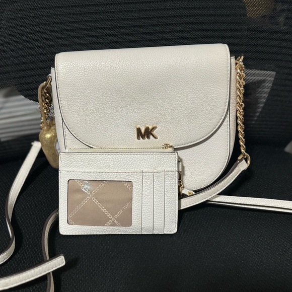 Michael Kors Crossbody & Matching Wallet - Picture 4 of 12
